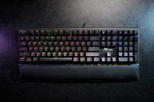 BlazeStrike RGB - Mechanische Tastatur für Pro-Gamer
